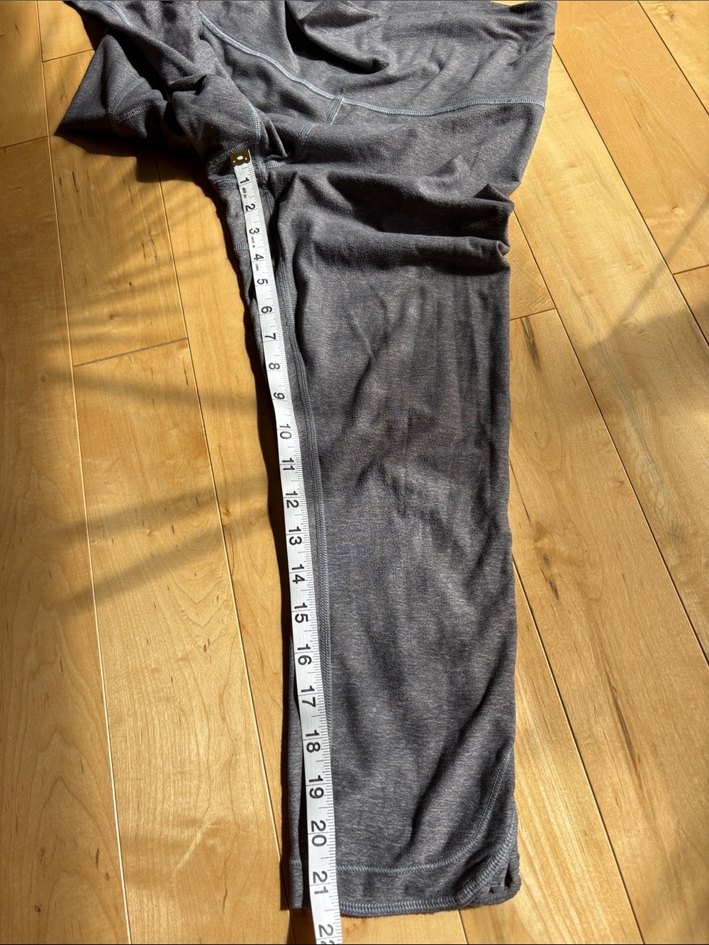 Lululemon capris - Picture 5 of 7